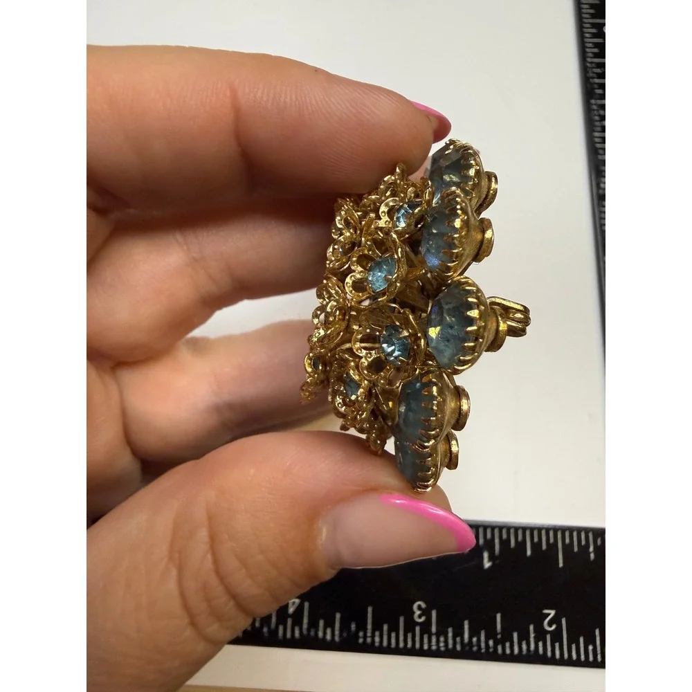 Vintage Blue Rhinestone Gold Tone Tiered Floral Brooch Pin Round Filigree 2